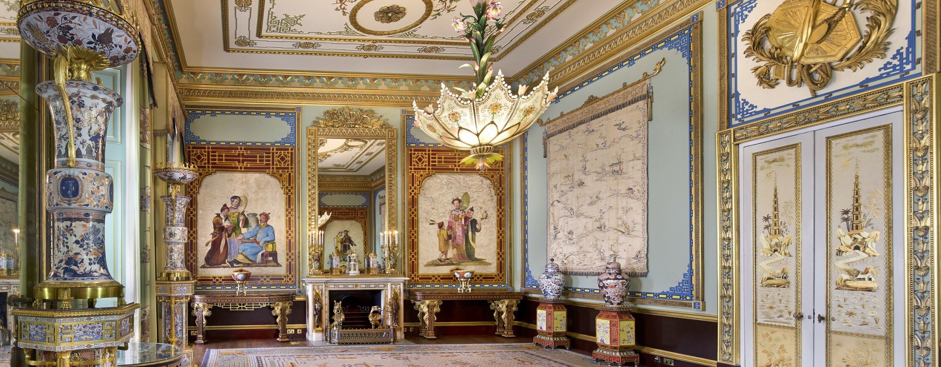 The Centre Room, Buckingham Palace The Centre Room, Buckingham Palace decorated with Chinese-themed works of art